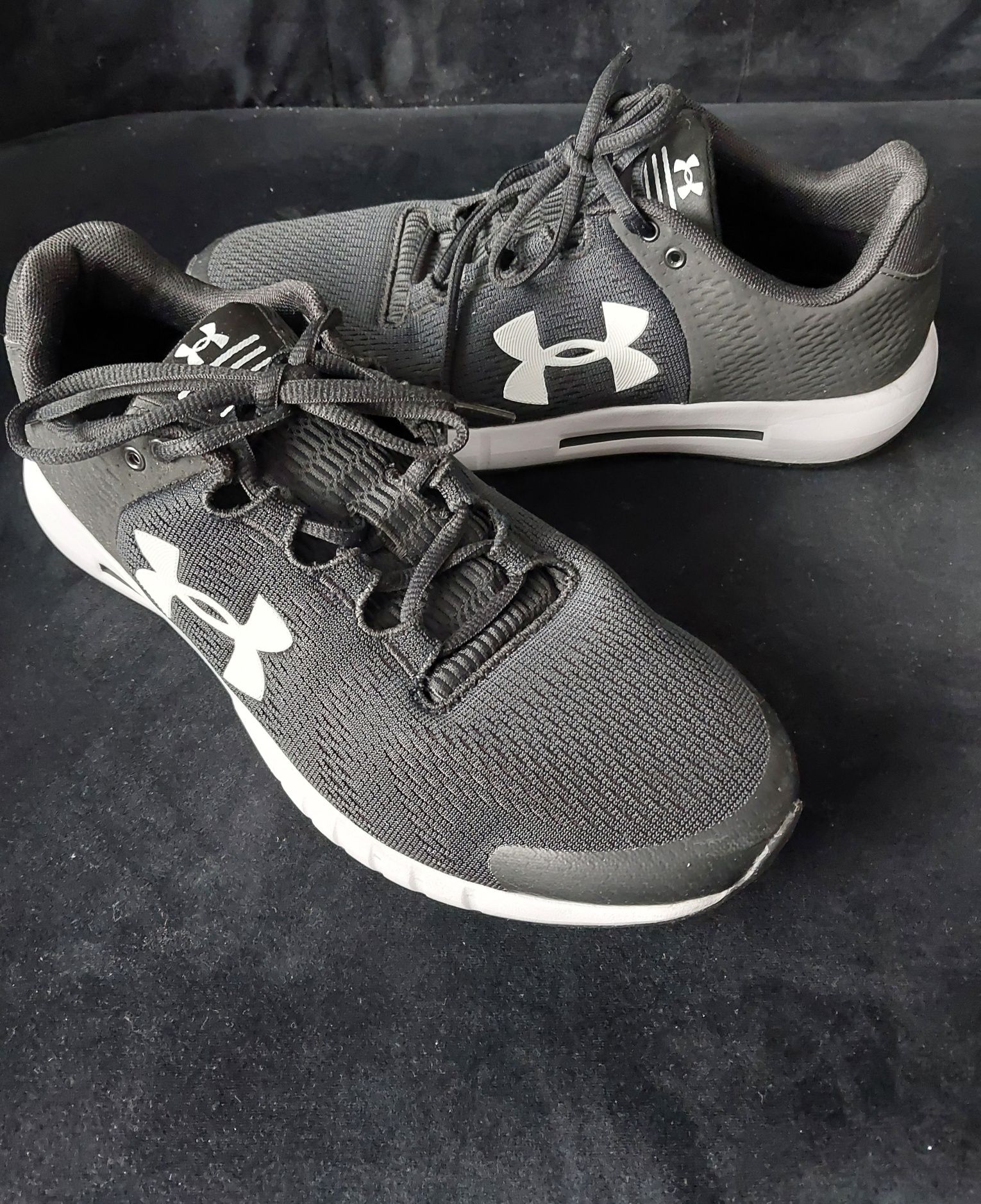 Buty Under Armour  Micro G Pursuit 42.5 27cm Idealny Stan!