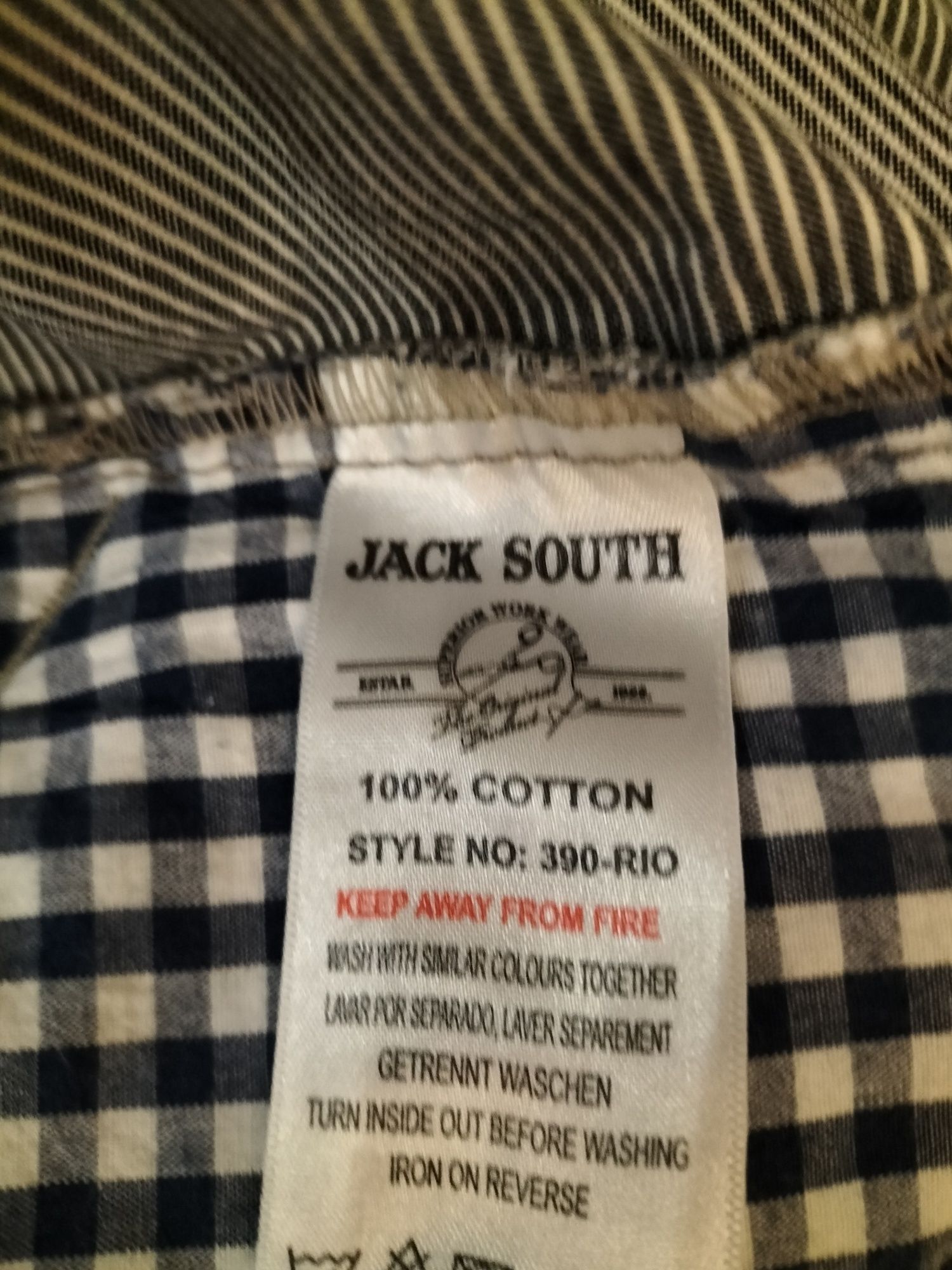 Чоловічі шорти JACK SOUTH  розмір M-L.