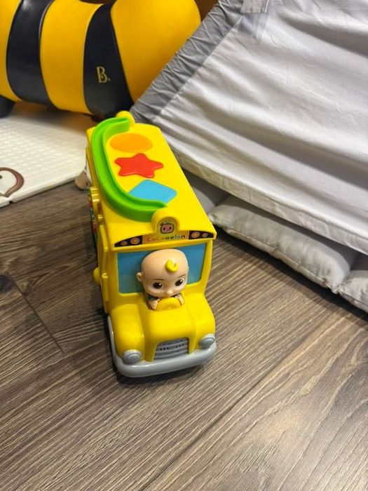 Фірмові іграшки для дітей