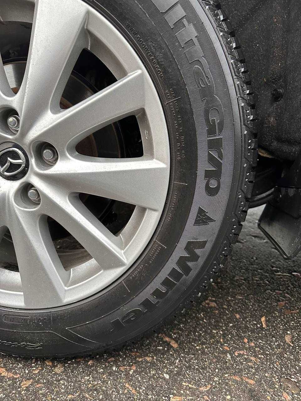 Зимова автошина Goodyear Ultra Grip Winter 225/65/17r комплект