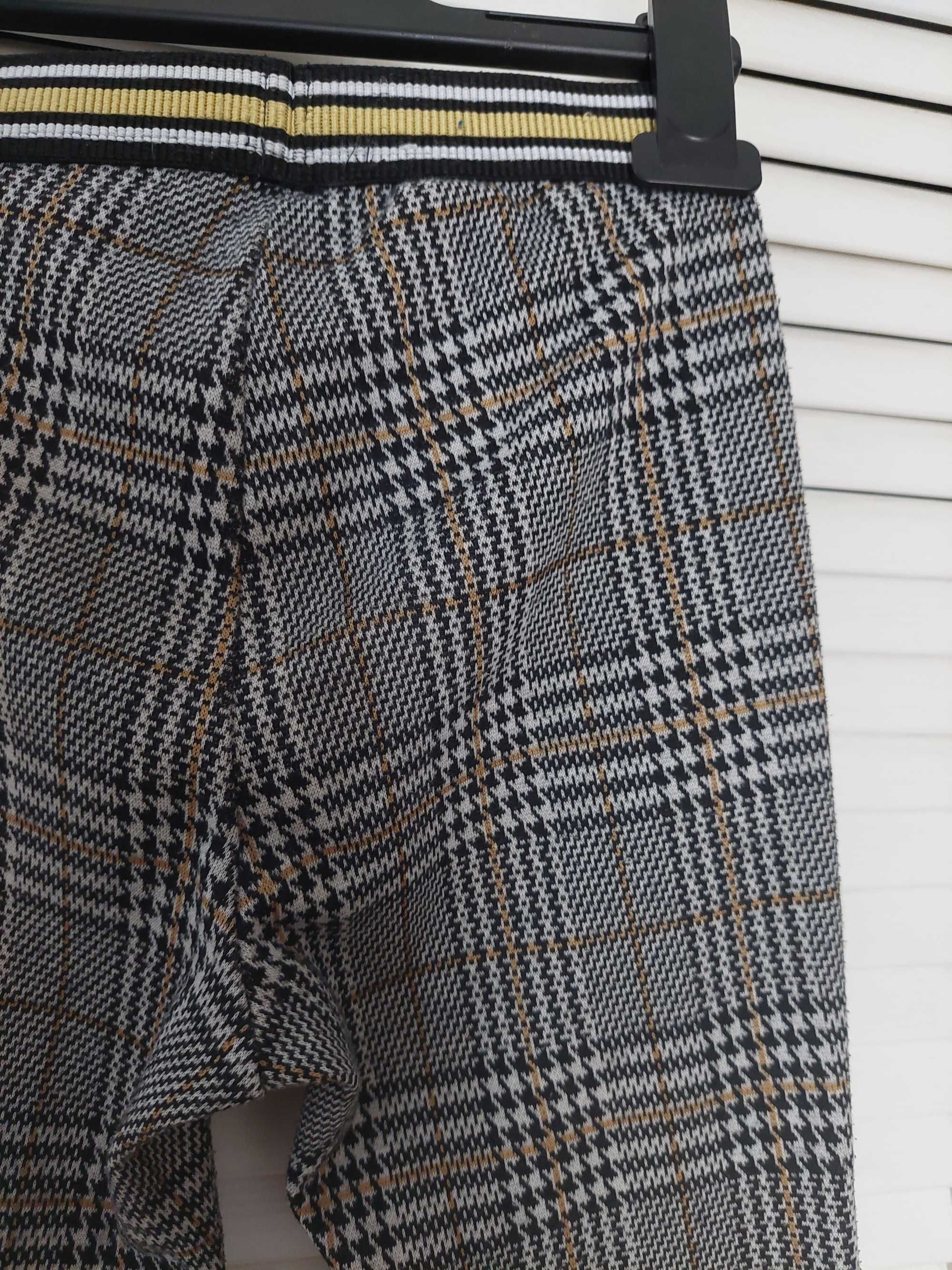 Reserved legginsy w kratke r.128