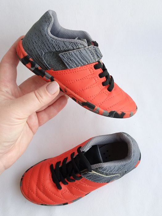 Футзали Decathlon 28 розмір