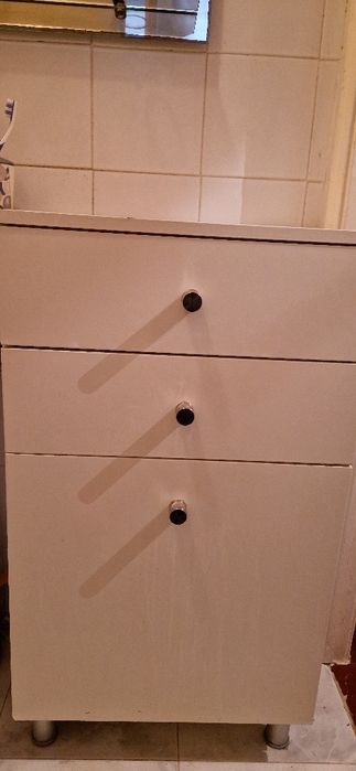 Móvel casa de banho,  com 2 gavetas e tulha roupa suja