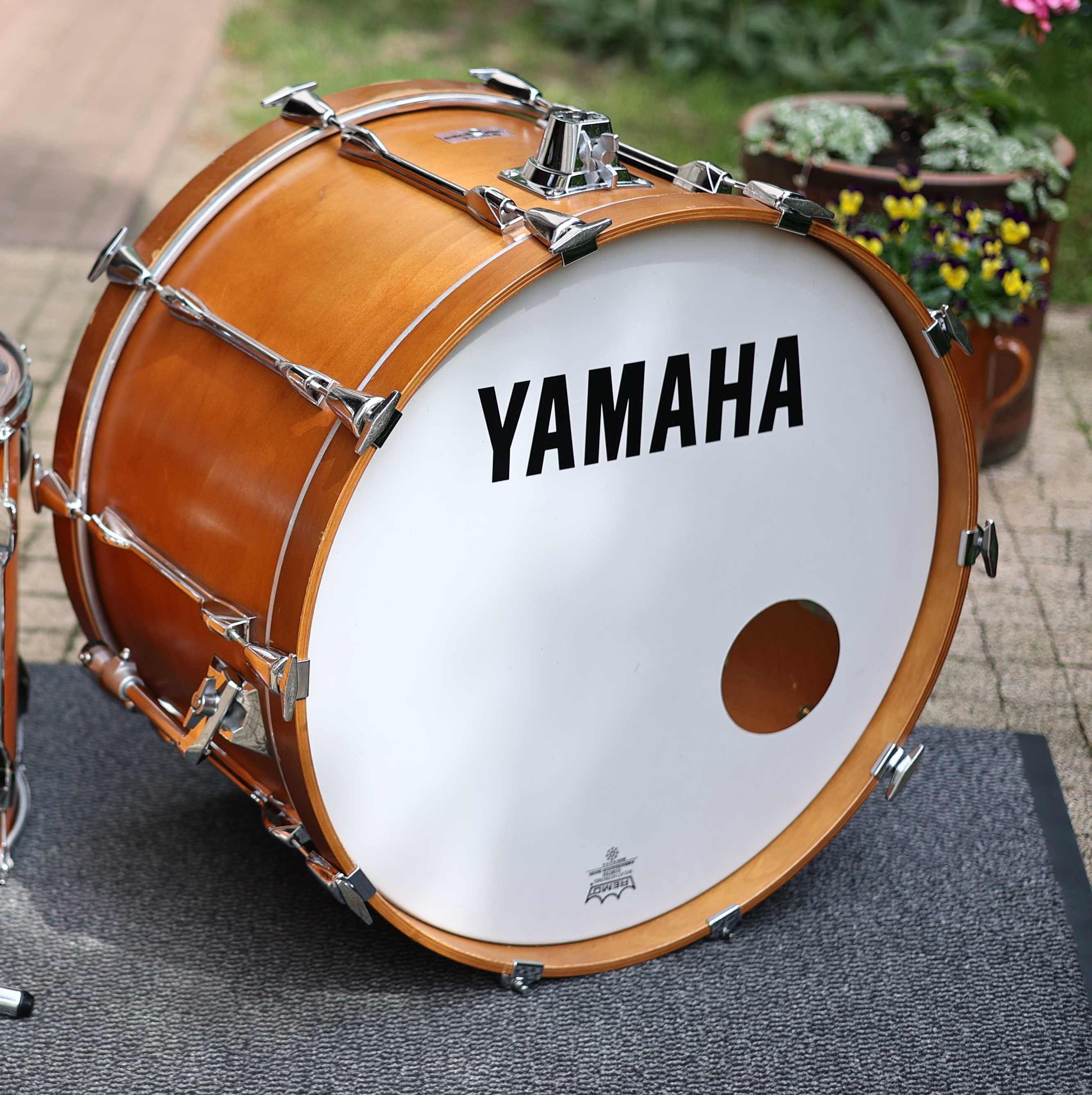 Yamaha Recording Custom 9000 centrala bass drum 24