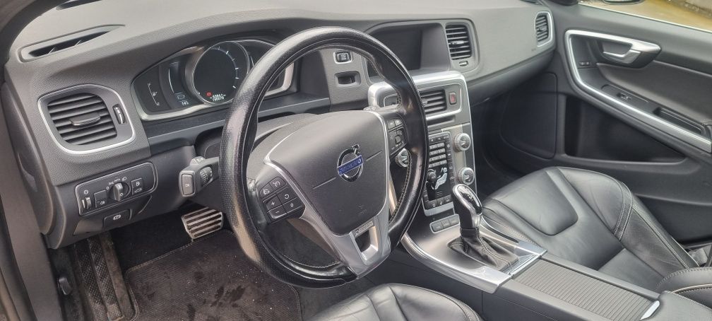 Volvo V60 D6 plug-in hybrid