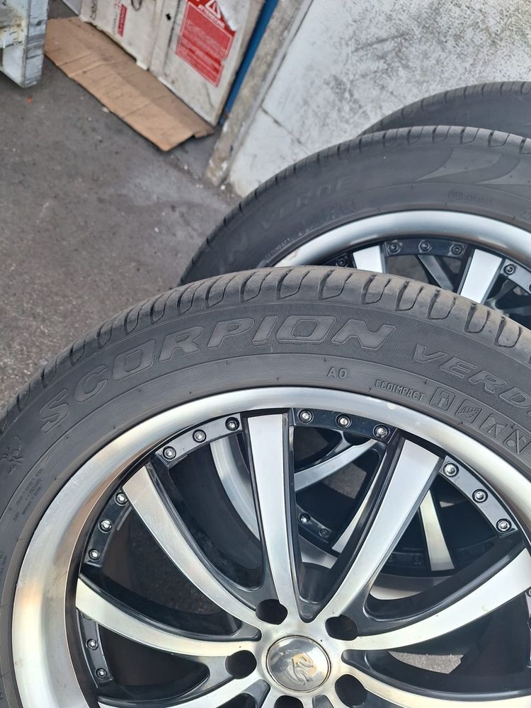 Jantes audi 5x112 20 com pneus pirelli scorpion