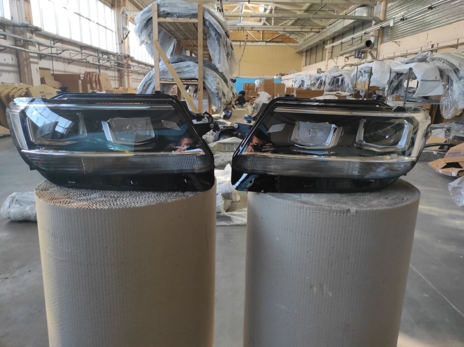 Фары XENON   Volkswagen Tiguan 2017 2018 2019 2020 2021 ксенон