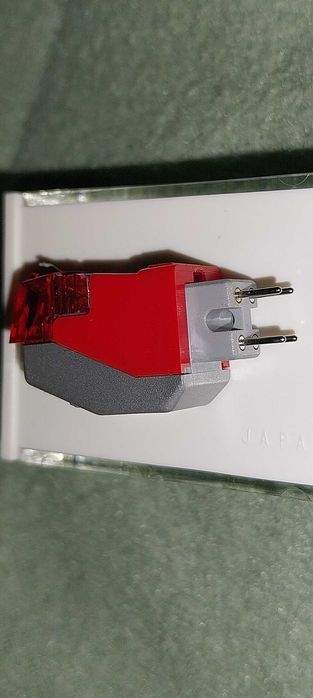 Cartucho e agulha para giradiscos