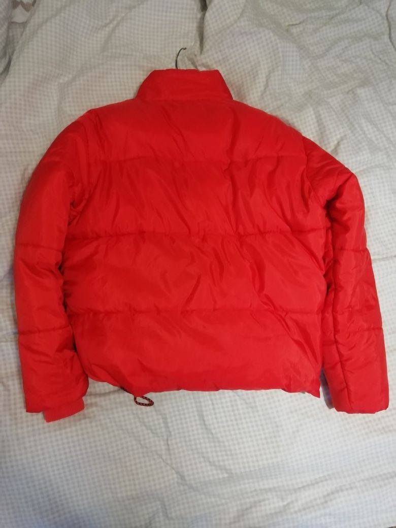 Продам куртку коротку