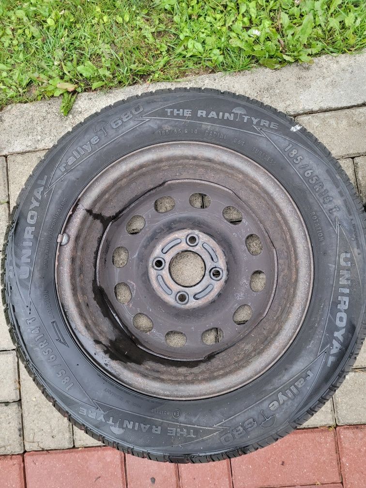 185/65 R14T opona z felgą Uniroyal