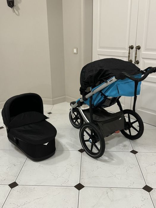 Срочно!!! Продам детскую коляску с люлькой Thule Urban Glide 2 (Blue)