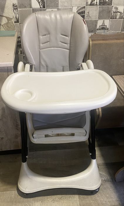 Стільчик для годування CARRELLO