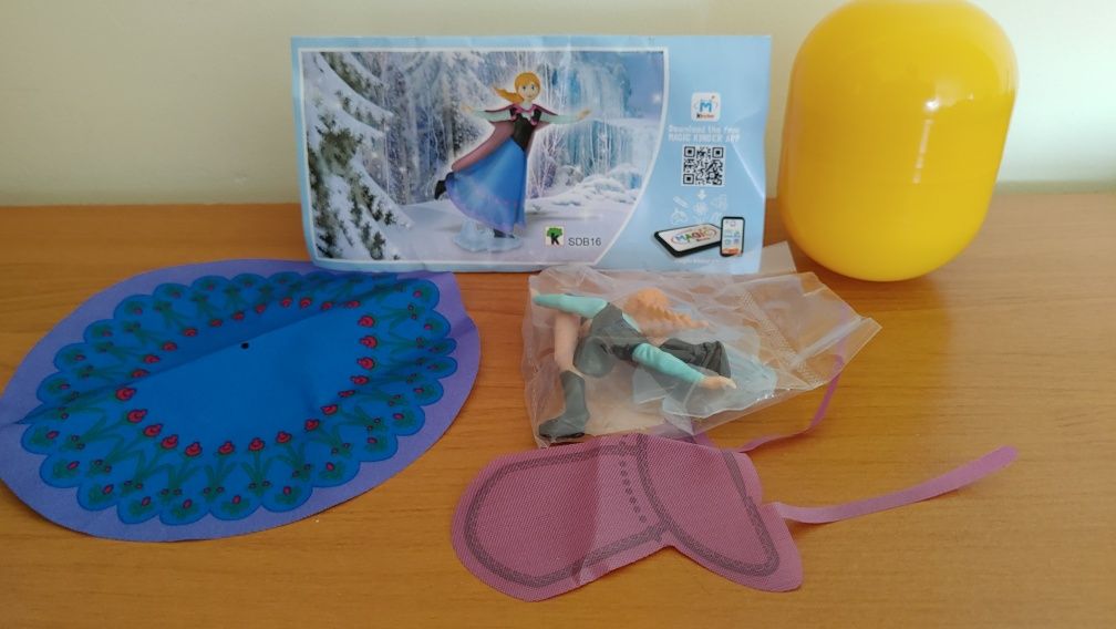 NOWA figurka kinder z maxi jajka Anna z bajki frozen Kraina Lodu SDB16