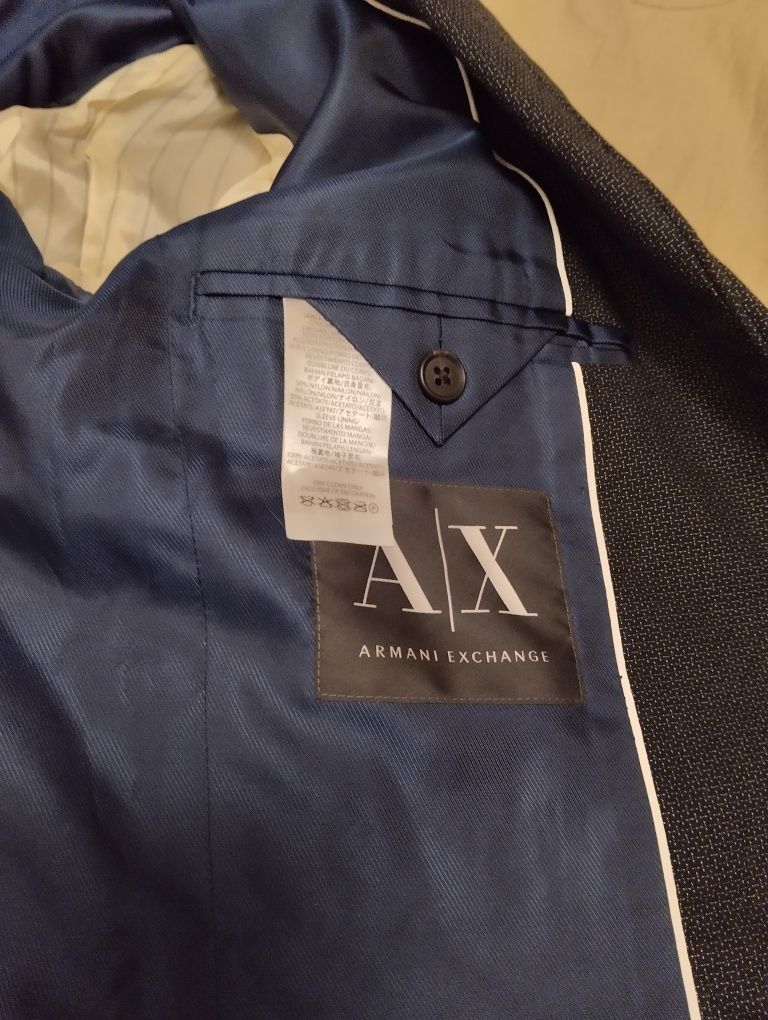 Стильный пиджак Armani Exchange. Привезён из Америки. Состояние отличн