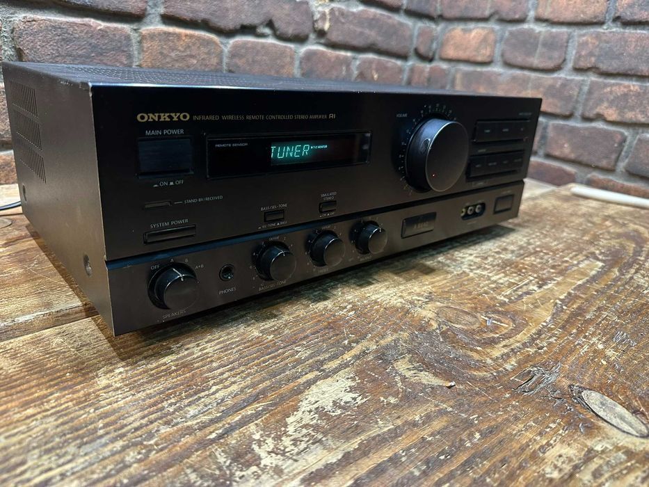 Wzmacniacz  Onkyo A-8640