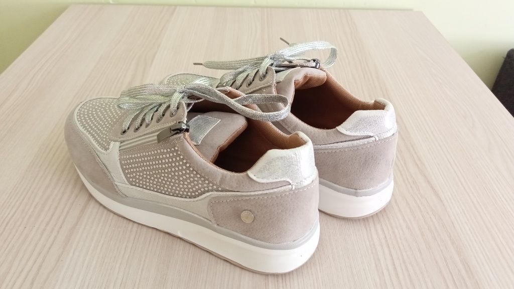 Buty sportowe rozm. 39, adidasy, srebrne, beżowe, krysztalki, lekkie