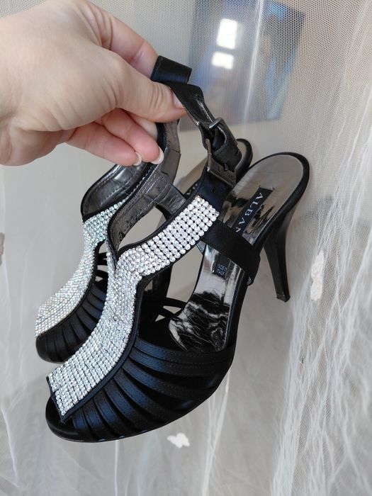 Босоніжки в гарному стані