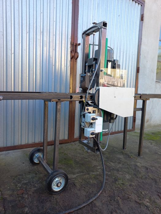 Satyniarka. Szlifierka do profili. Czyszczenie z rdzy