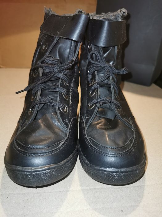 Зимние ботинки на меху, на размер 33-34