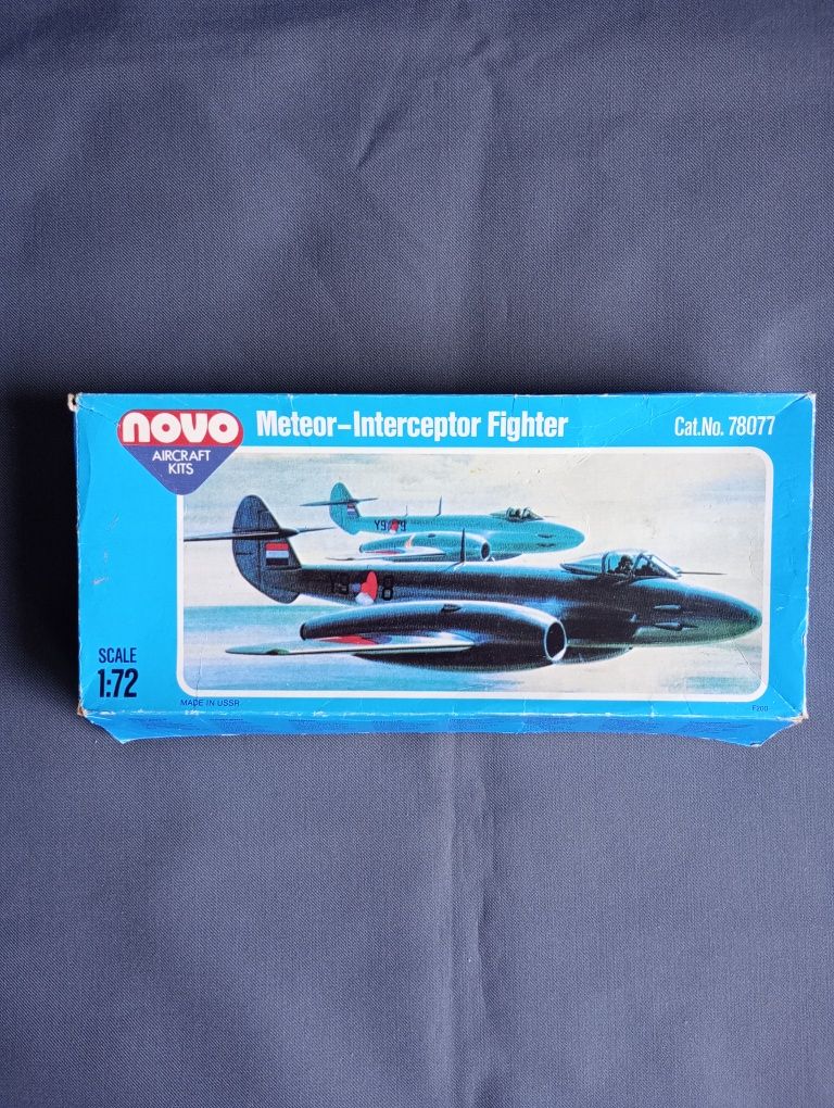 Сборная модель самолета Meteor interceptor Збірна модель літака 1/72