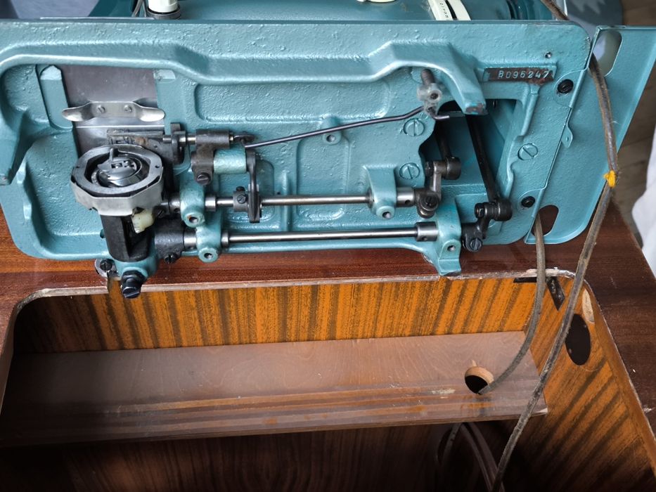 Продам швейну машинку Чайка-2 (СССР)