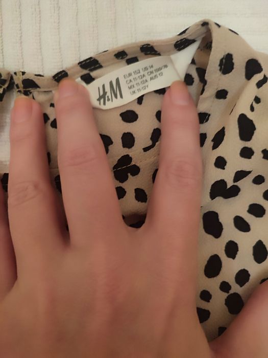 Блузы на девочку, новые только без бирки