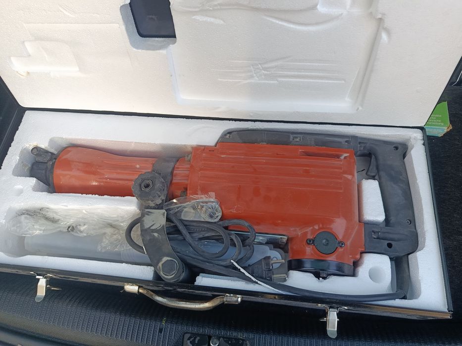 Mlot udarowy Wyżywany