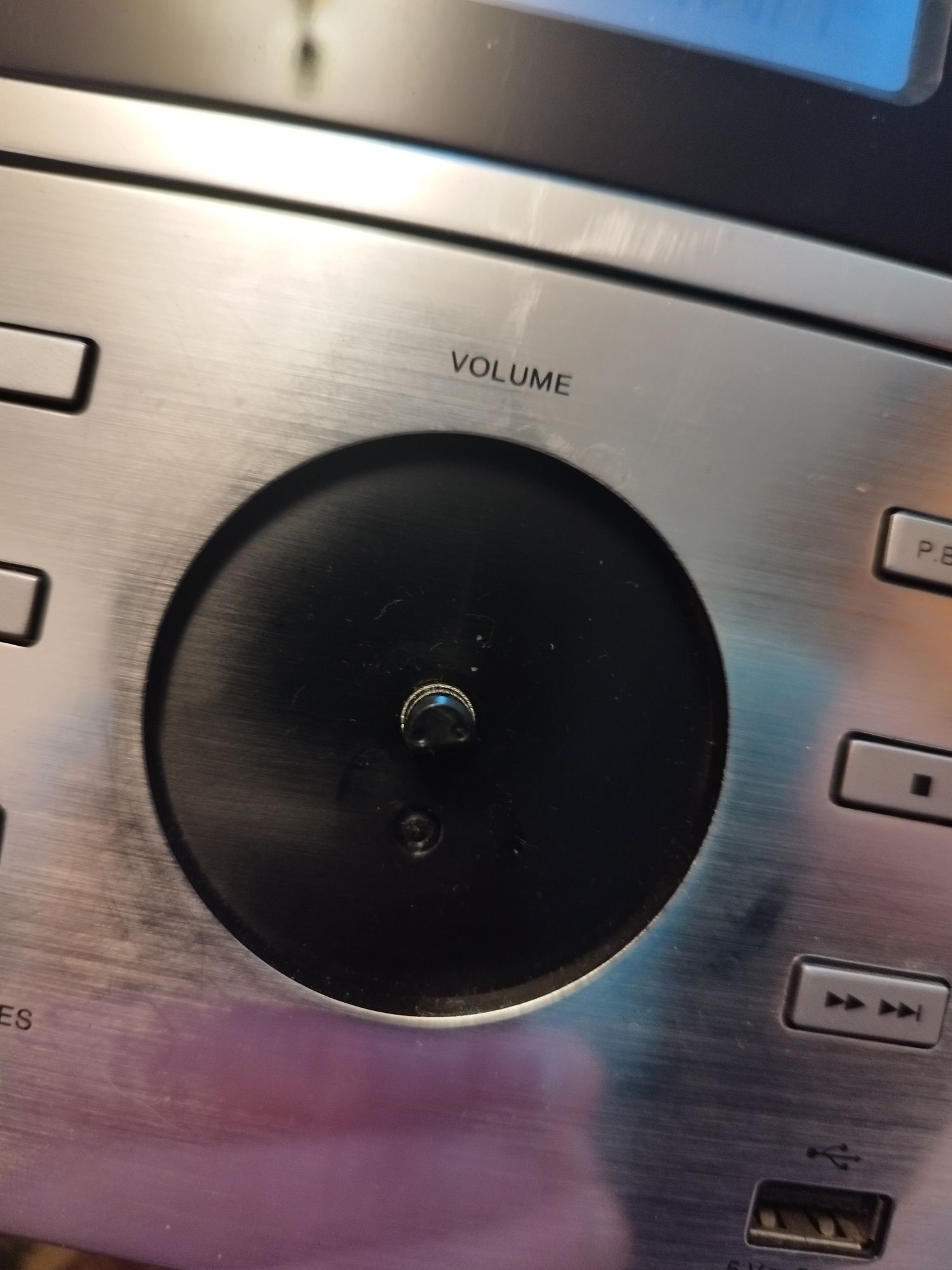 Wieże Pioneer XEM21V uszkodzoną