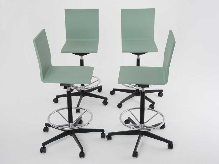 Conjunto 4x bancos altos Maarten Van Severen para a Vitra