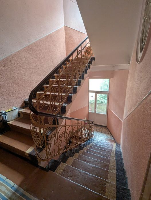 Продається велика квартира в центрі міста
