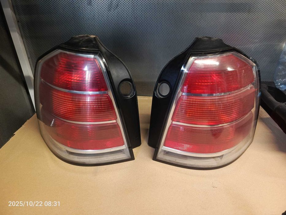 Tylne lampy do opla zafiry b