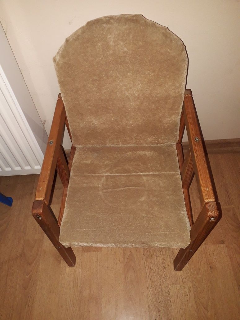 Stare krzesełko dla dziecka