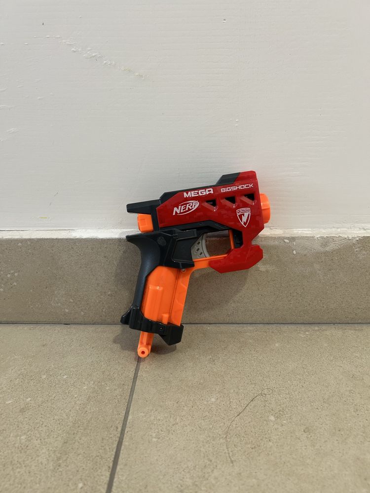 Бластери Nerf Mega
