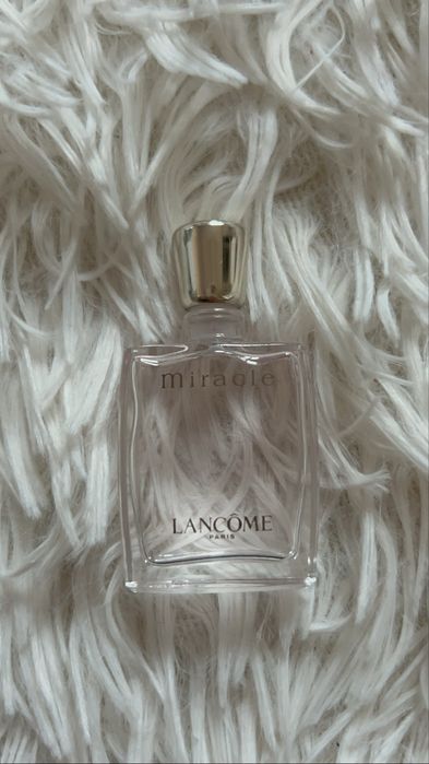 Używana miniaturka perfum