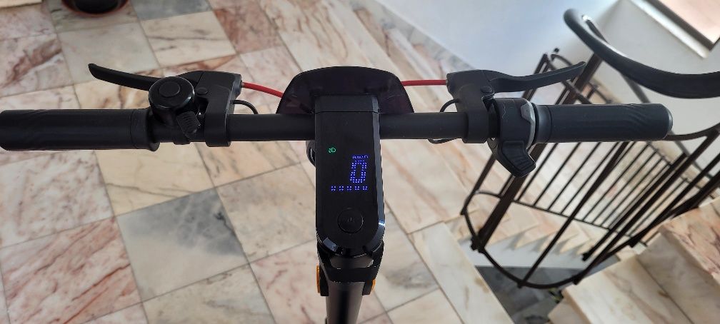 Trotinete NIU   KQI3 MAX
