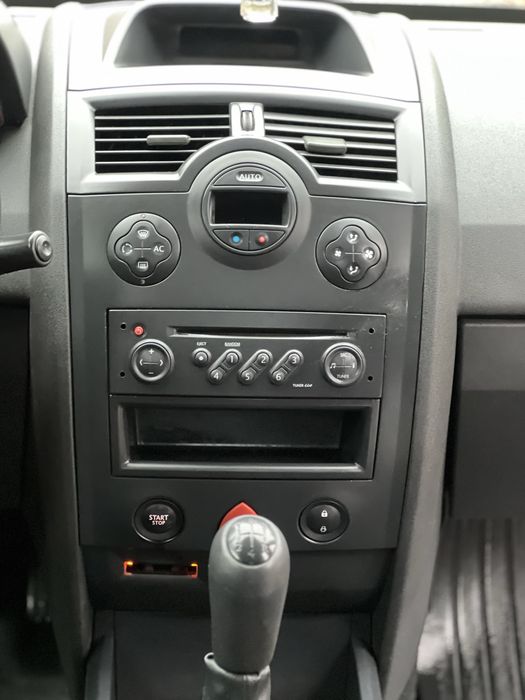 Renault Megane 2004 рік 1.6