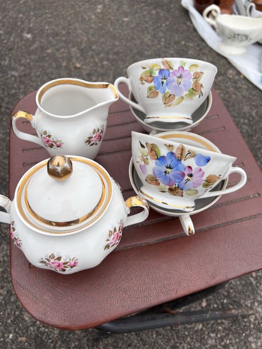 Чашки Кремгес молочник  сахарница