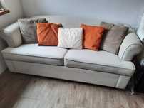 Sofa rozkładana z funkcją spania.