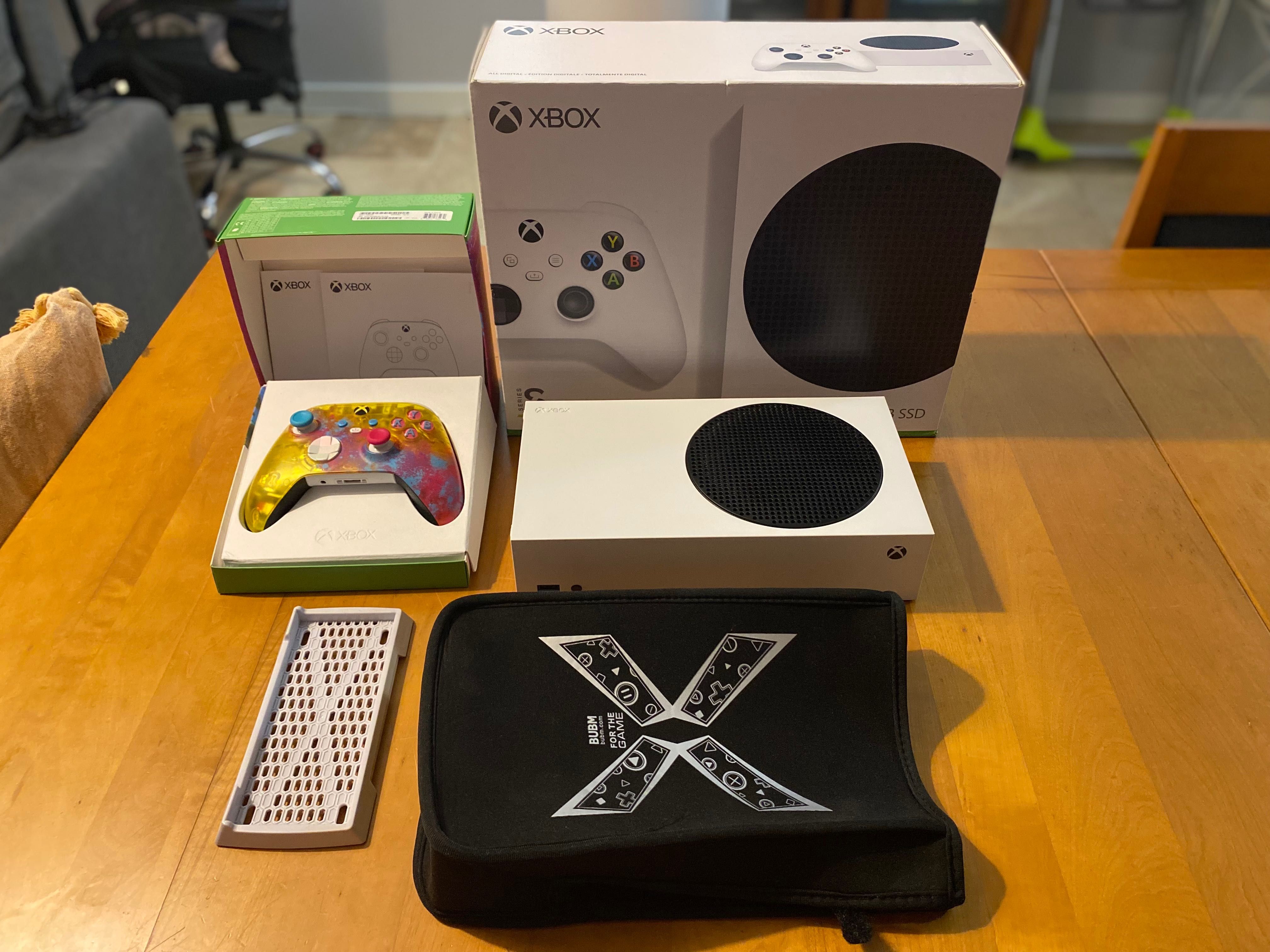 Xbox Series S 512GB + Comando Forza + extras