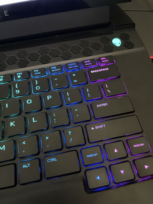 Ігровий ноутбук Dell Alienware RTX 2070 8gb max-q