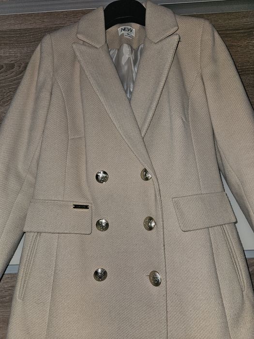 Płaszczyk damski beżowy r.36