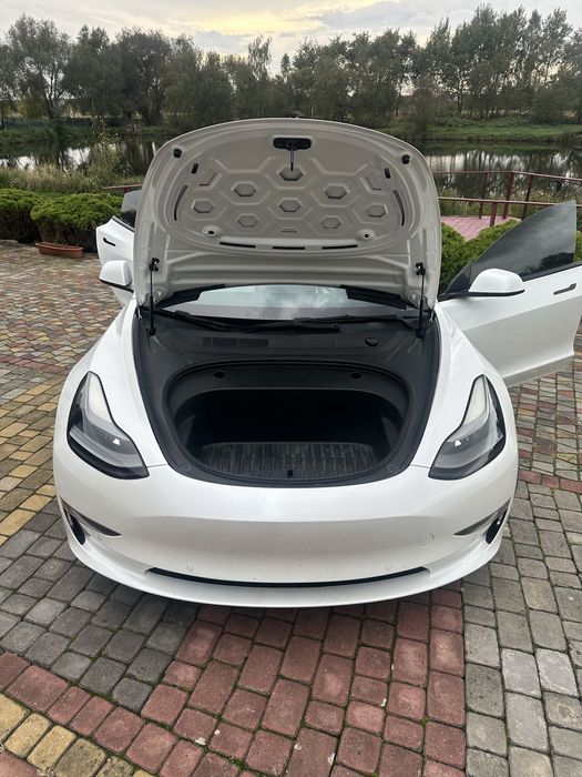 Tesla model 3 2021 long range повний привід