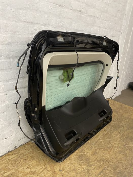 продам на Фокус 3 багажник рест та дорест