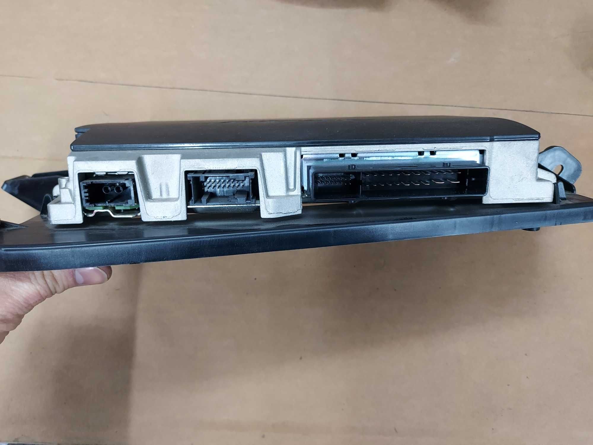 Audi A6 C7 BOSE Wzmacniacz car audio