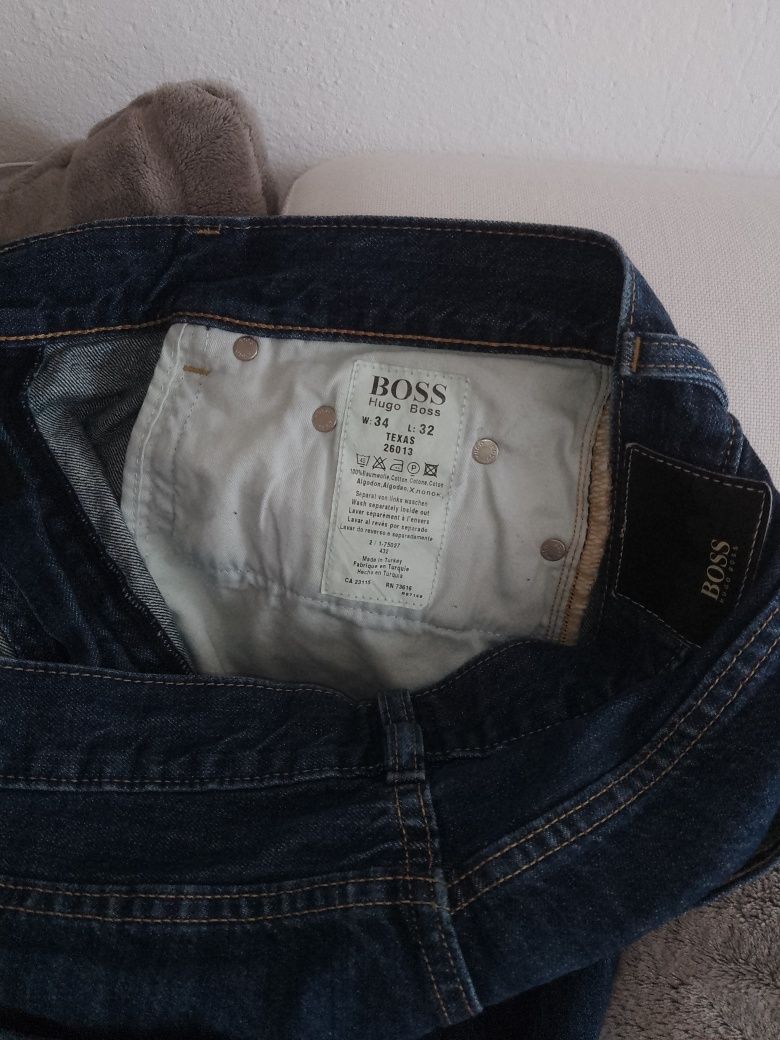 Spodenki Hugo Boss 34/32
