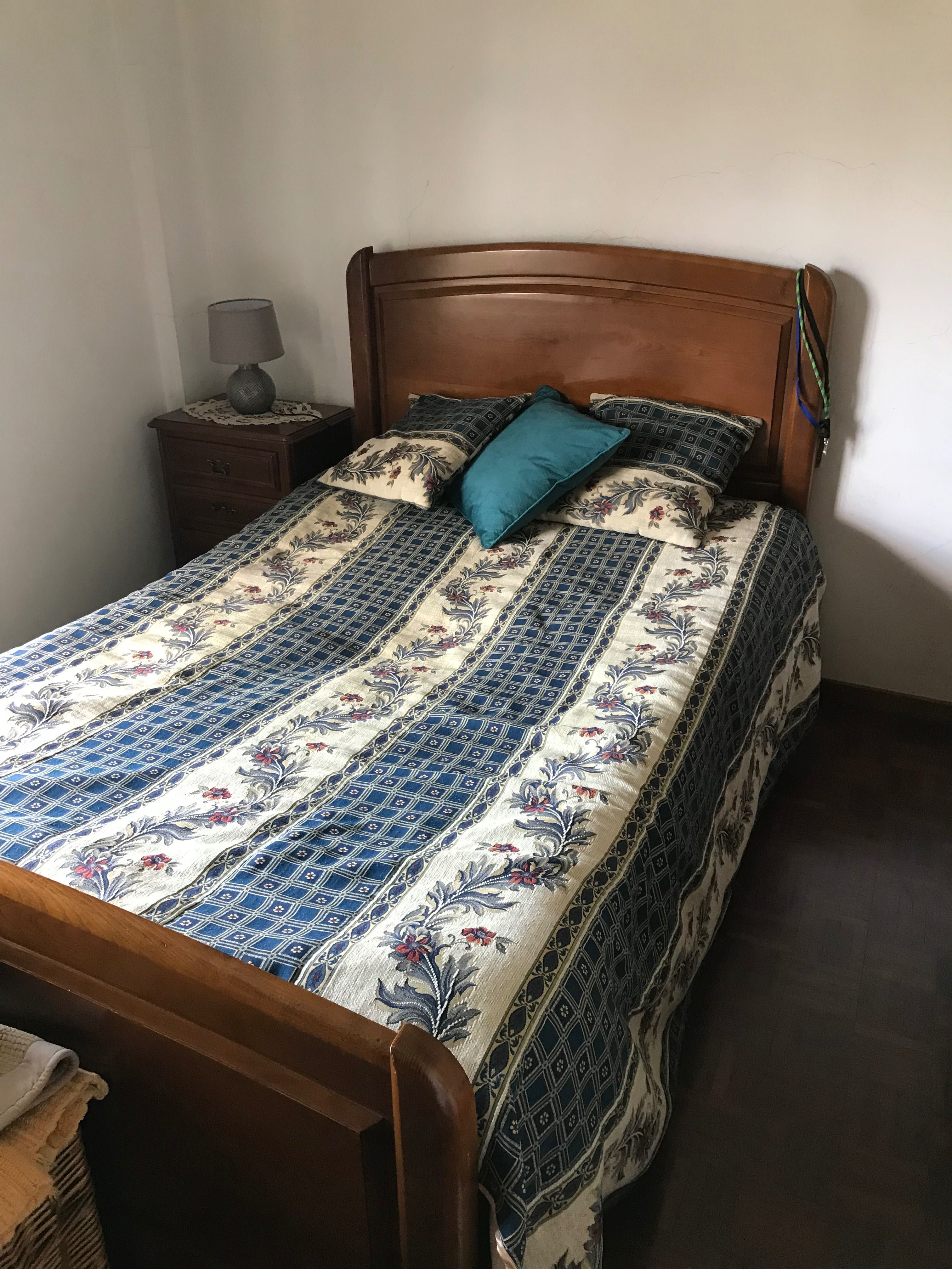 Vende-se conjunto de quarto