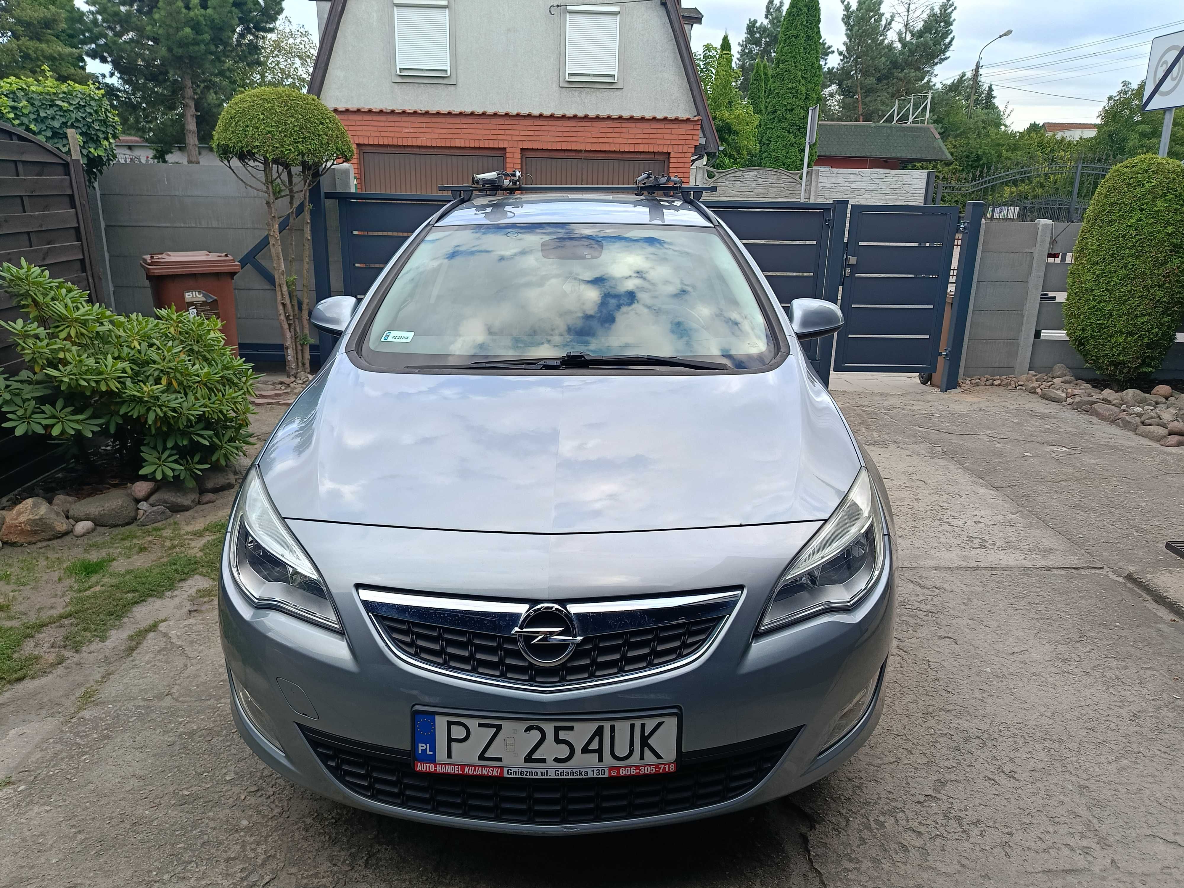 Opel Astra J IV Sports Tourer