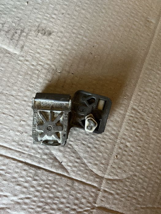 Направляюча водійського вікна Golf IV