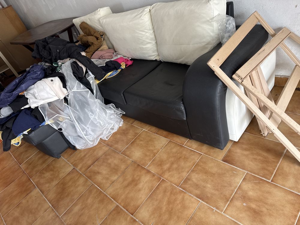 Vendo sofa em pele sintetica por falta de espaco