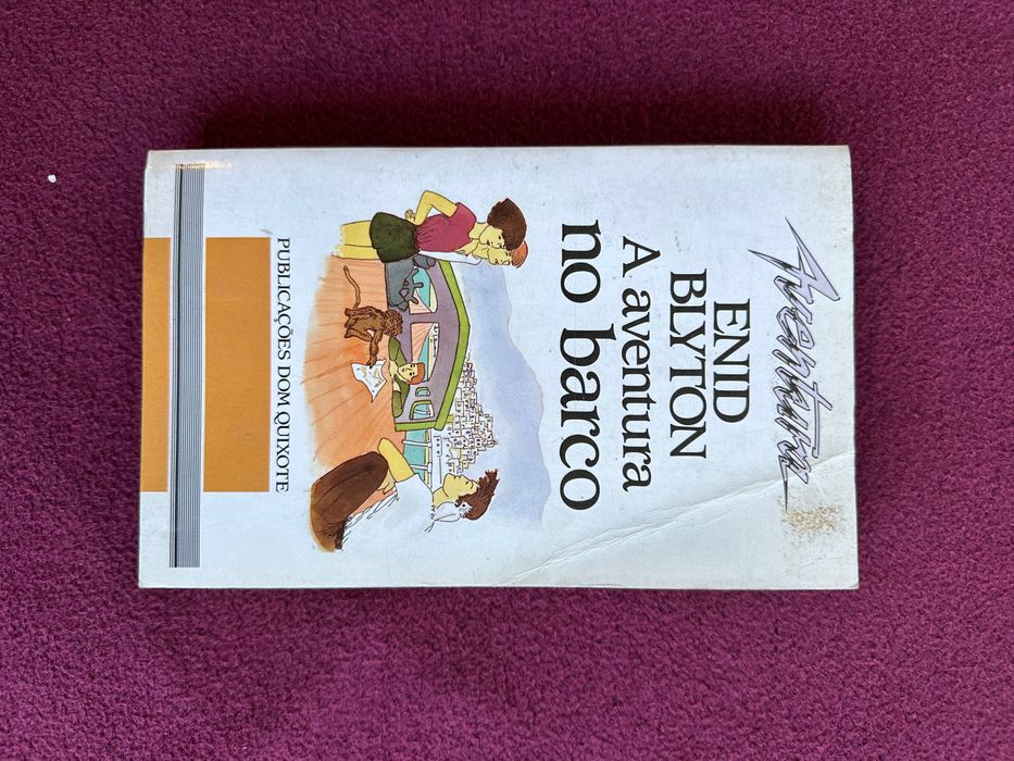Livro Uma aventura no Barco - Enid Blyton